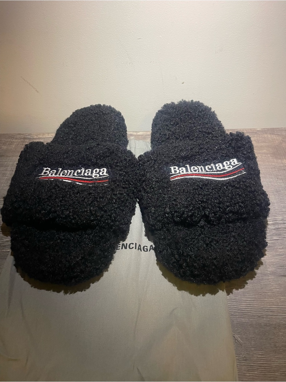 Balenciga black fur slides size 8.5-9 US